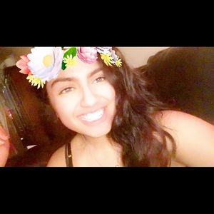 Meet your Posher, Kathia